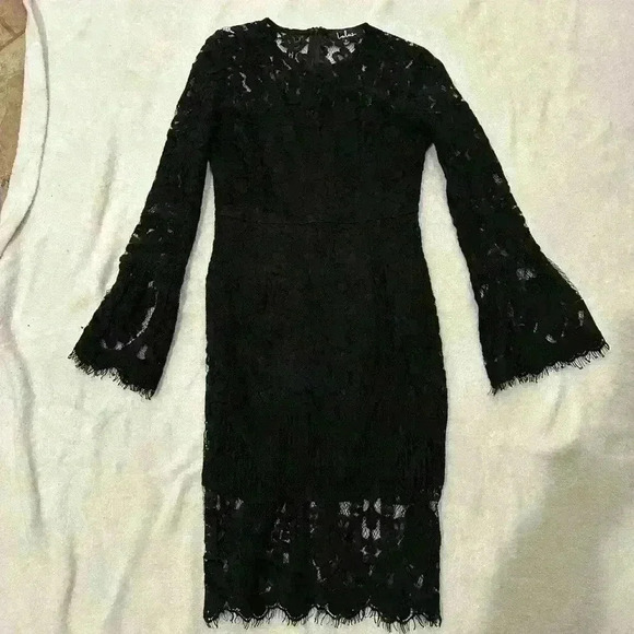 NWT Enrapturing Elegance Black Lace Long Sleeve Midi Dress Size Small - Picture 4 of 7